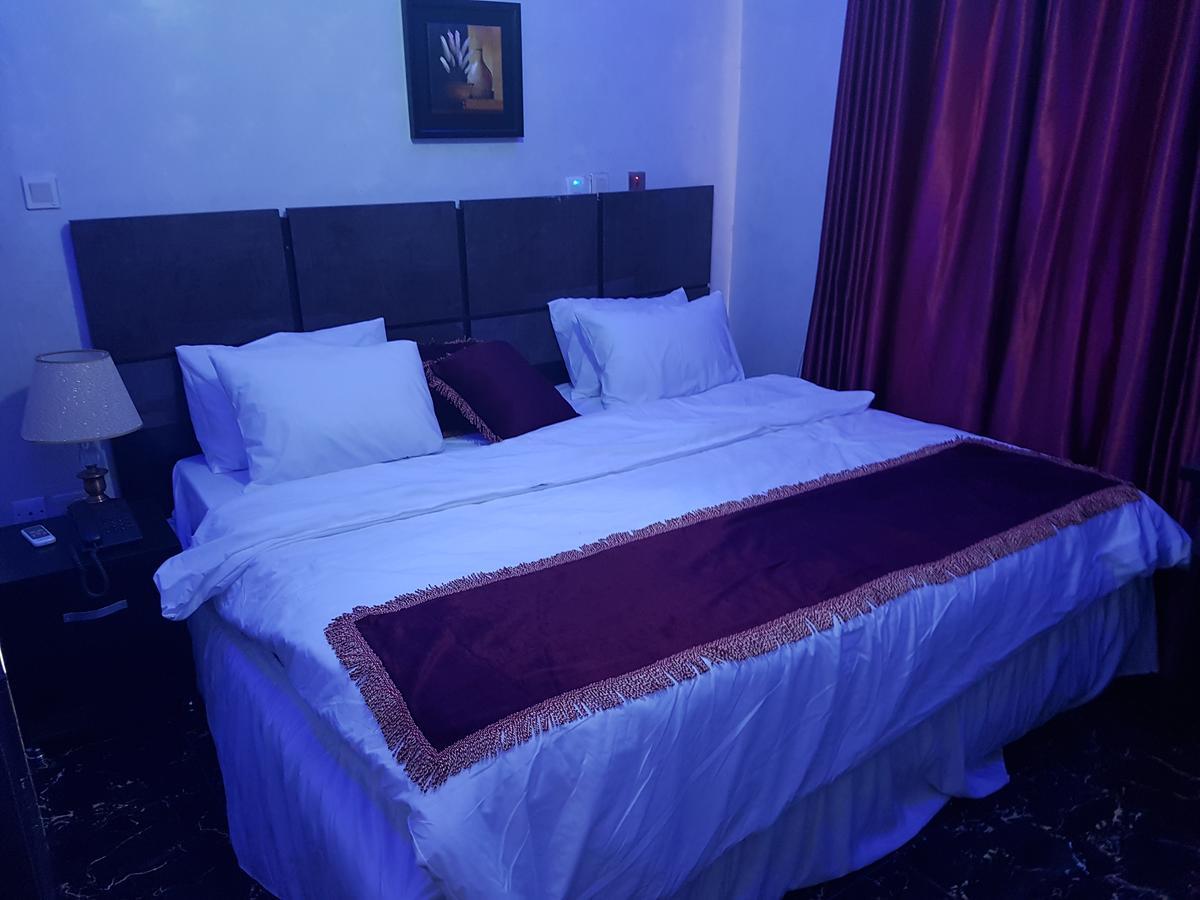The Resident Hotel Owerri Zewnętrze zdjęcie